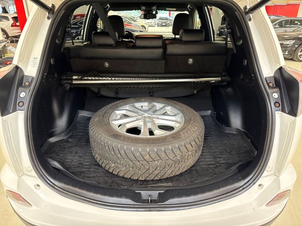 Toyota RAV4 2016 Valkoinen