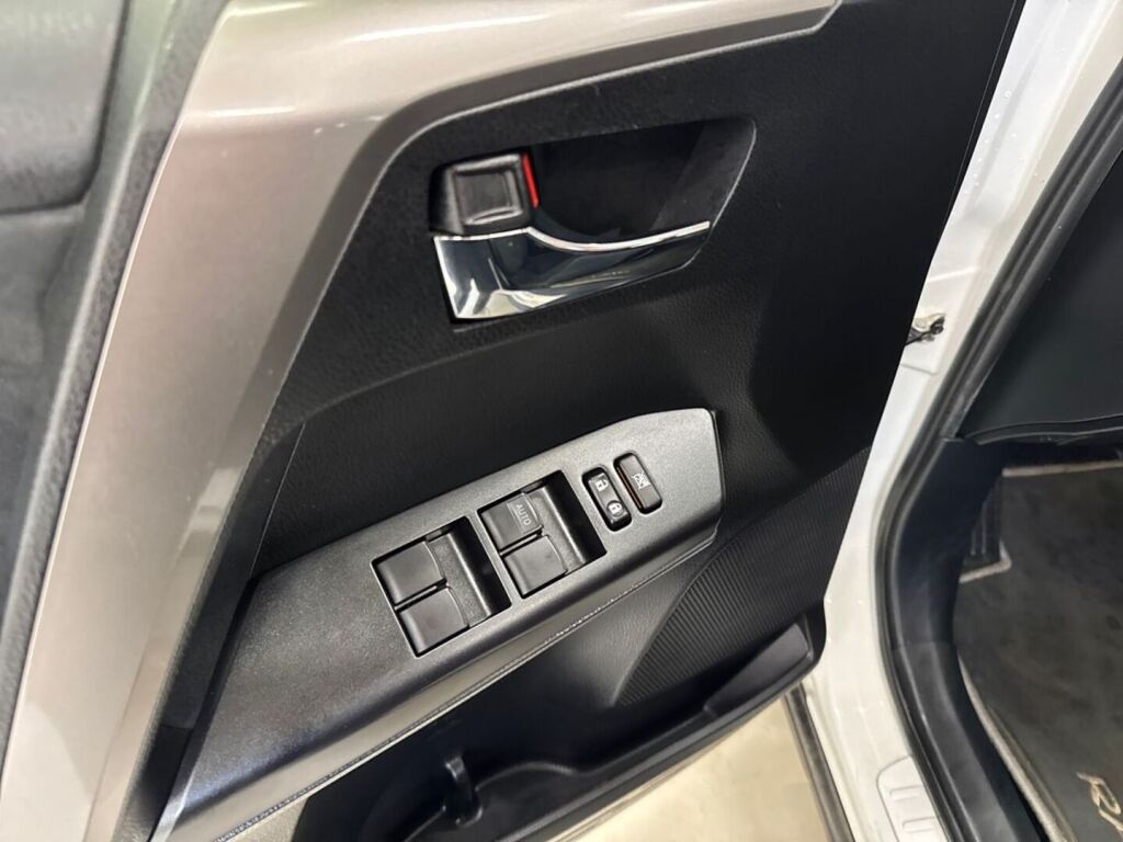 Toyota RAV4 2016 Valkoinen