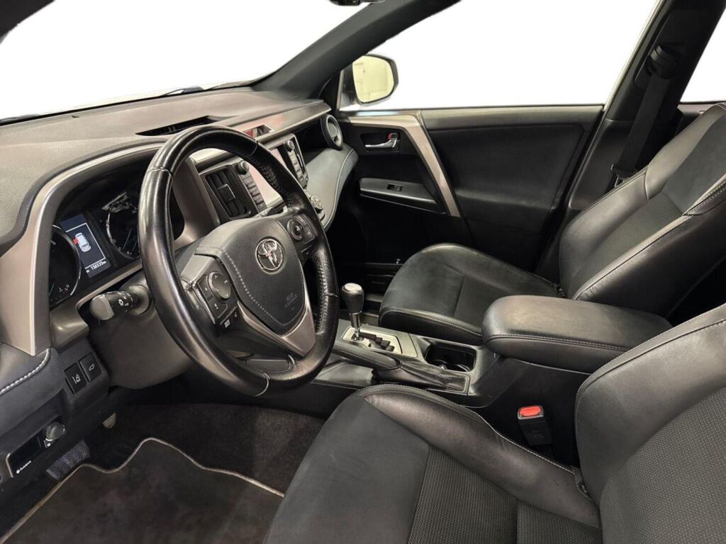 Toyota RAV4 2016 Valkoinen