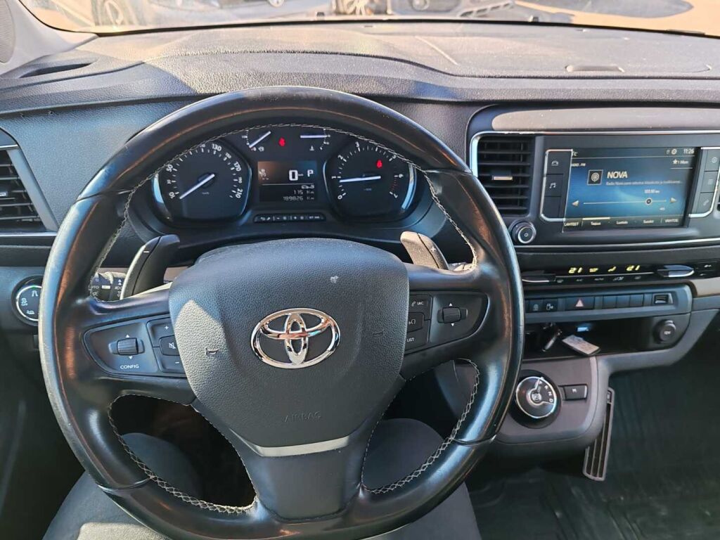 Toyota Proace Verso 2020 Musta