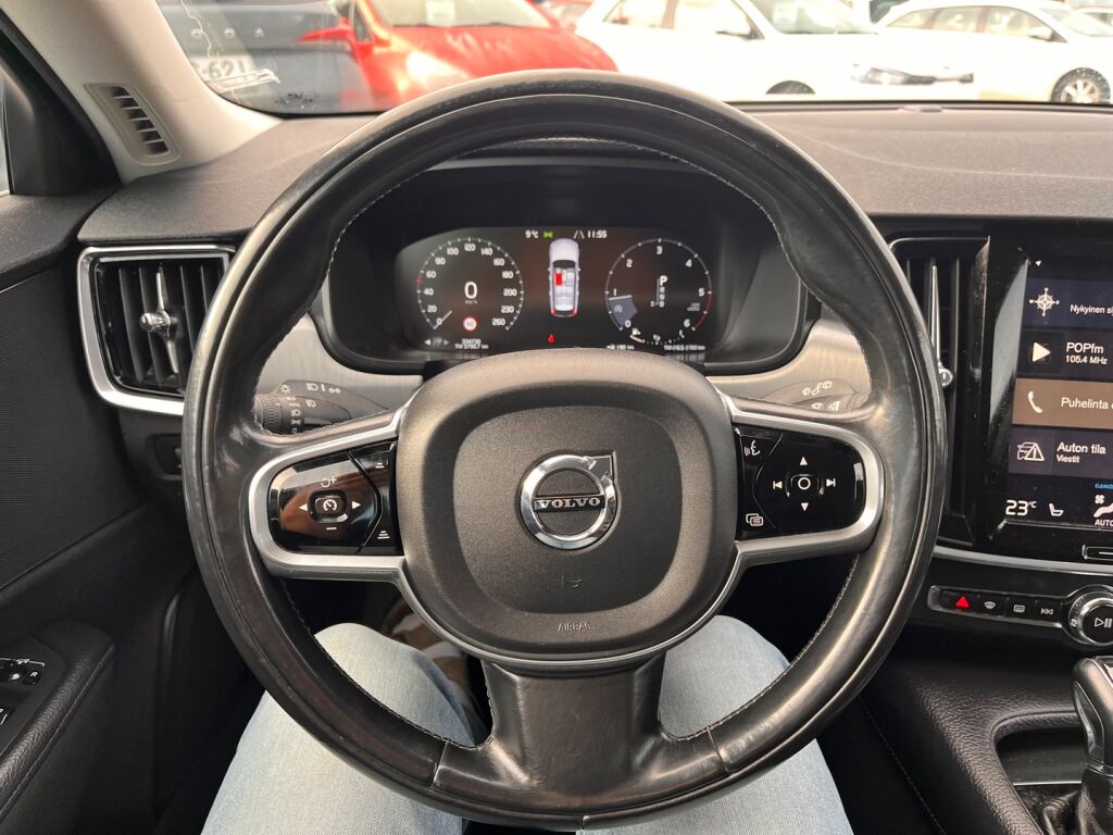 Volvo V90 2017 Musta