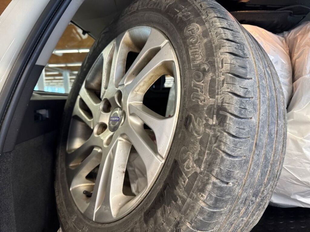 Volvo XC70 2016 Valkoinen