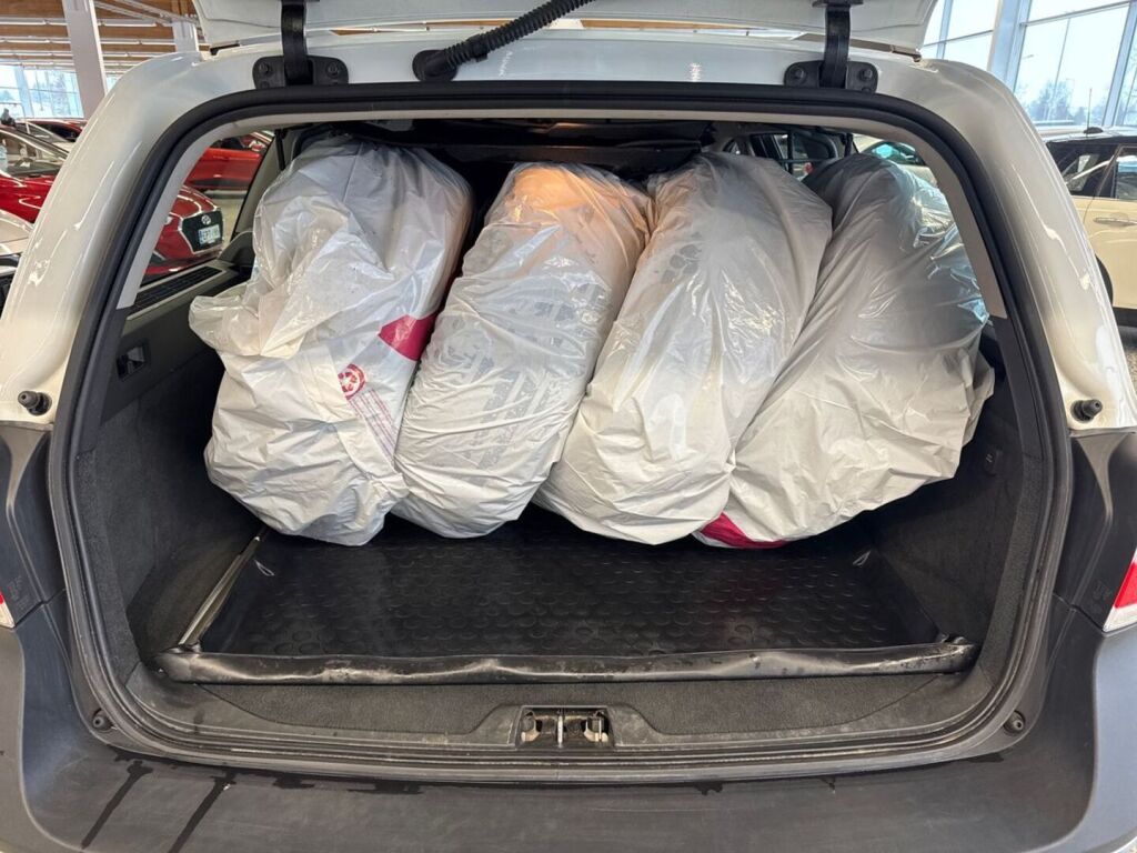 Volvo XC70 2016 Valkoinen