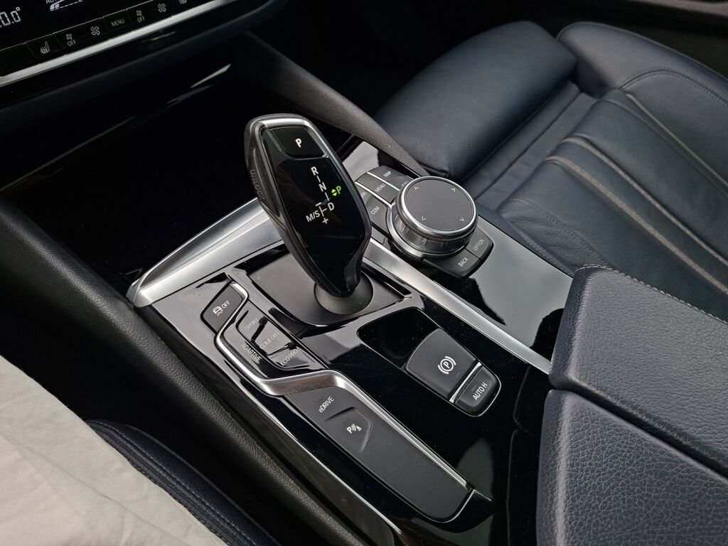 BMW 530 2018 Valkoinen