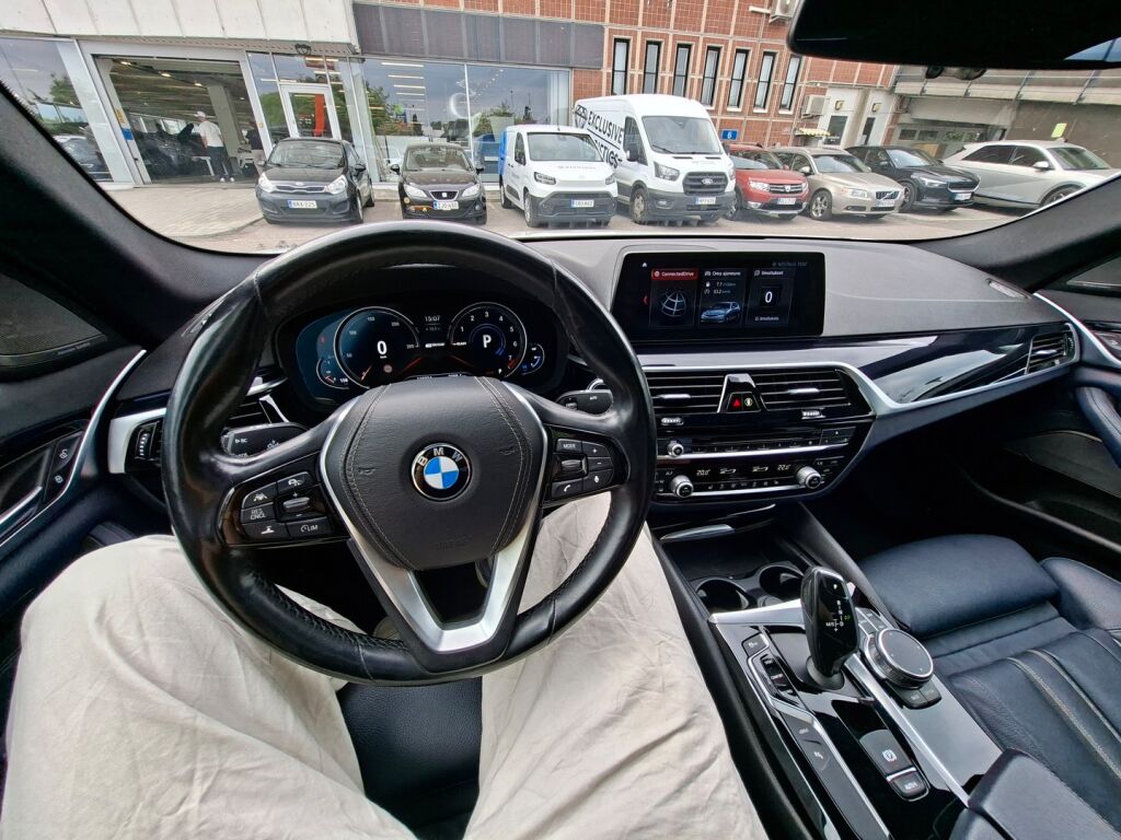 BMW 530 2018 Valkoinen