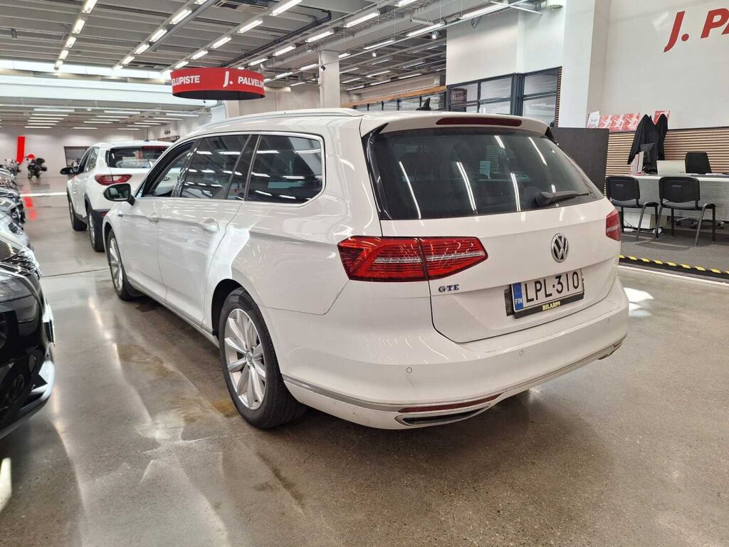 Volkswagen Passat 2016 Valkoinen