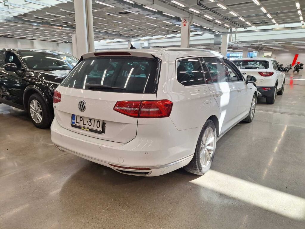 Volkswagen Passat 2016 Valkoinen