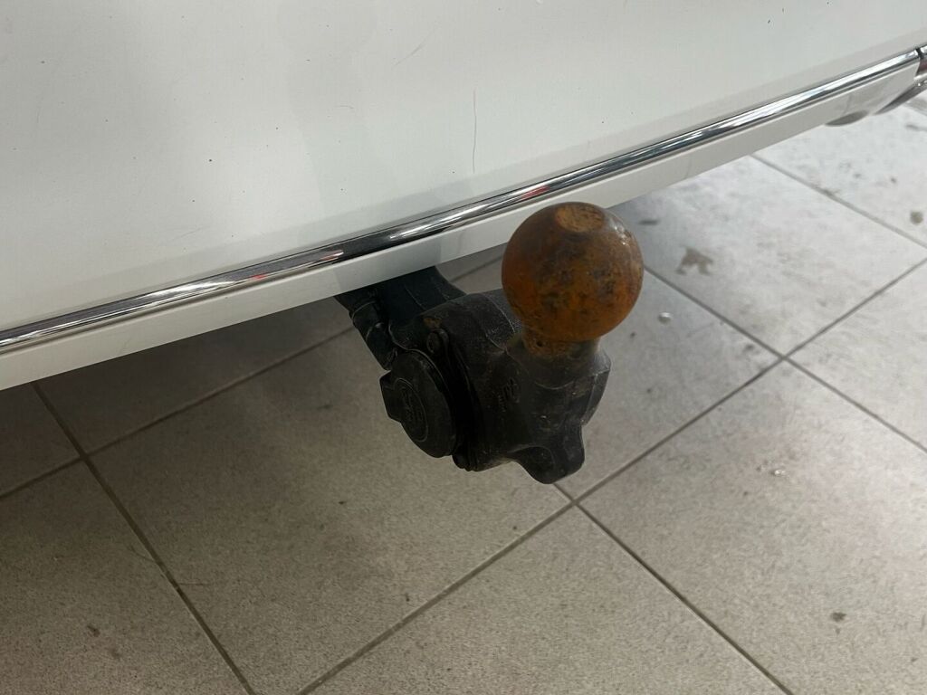 Volkswagen Passat 2018 Valkoinen