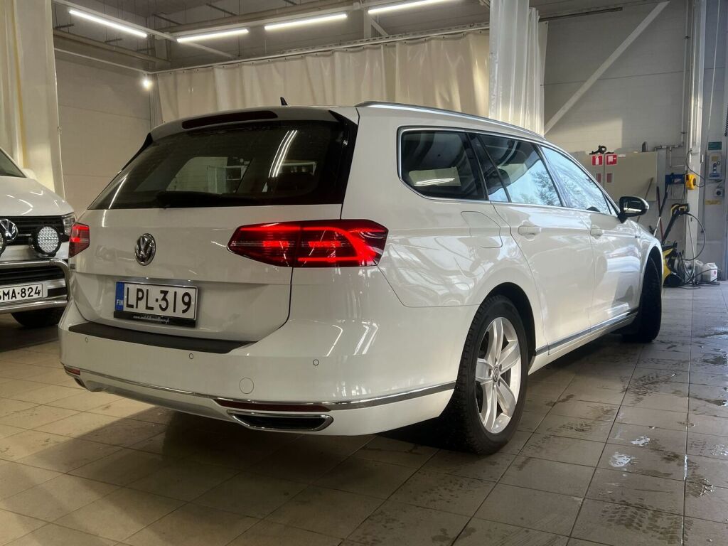 Volkswagen Passat 2018 Valkoinen
