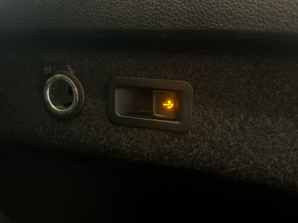 Volkswagen Passat 2018 Valkoinen