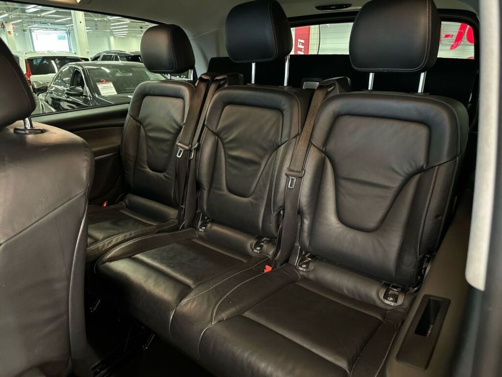Mercedes-Benz V 2015 Musta