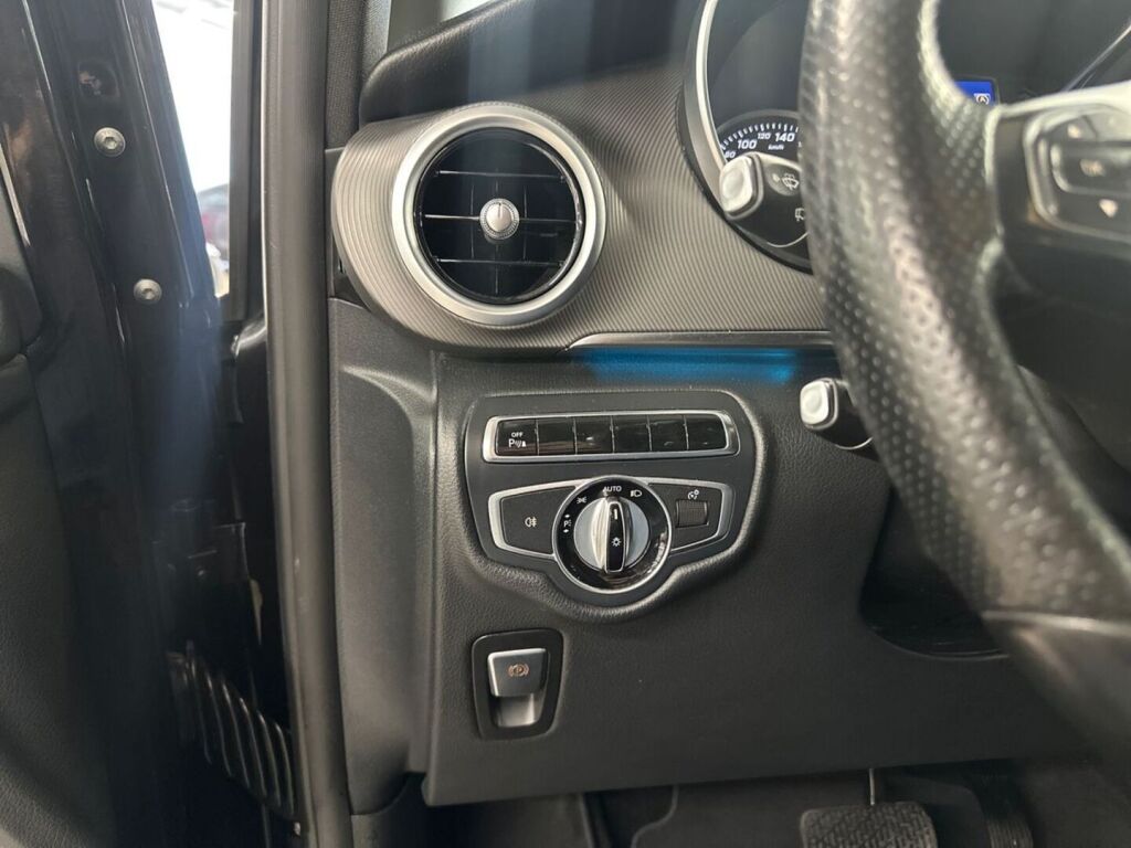 Mercedes-Benz V 2015 Musta