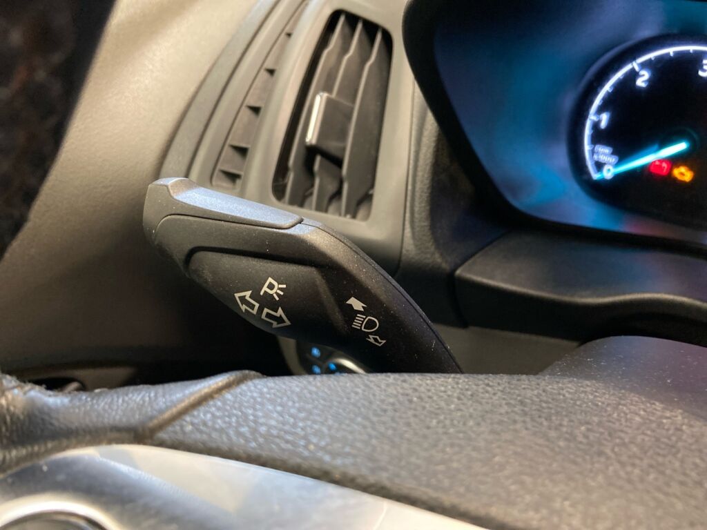 Ford Transit Connect 2020 Valkoinen