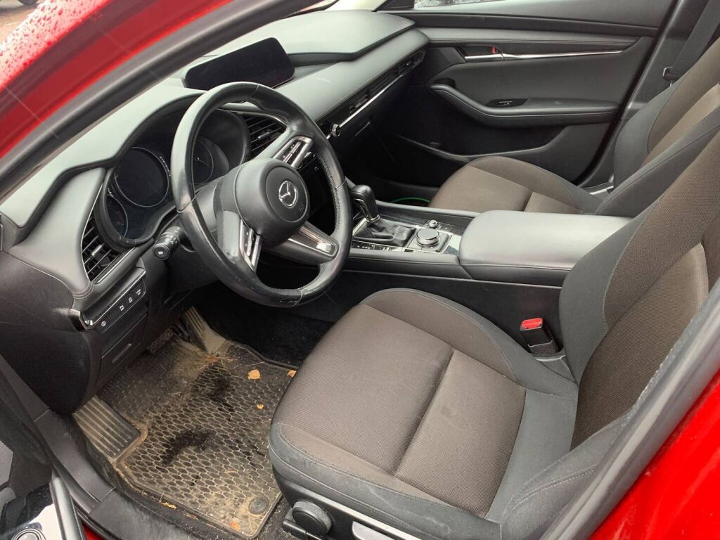 Mazda Mazda3 2021 Punainen