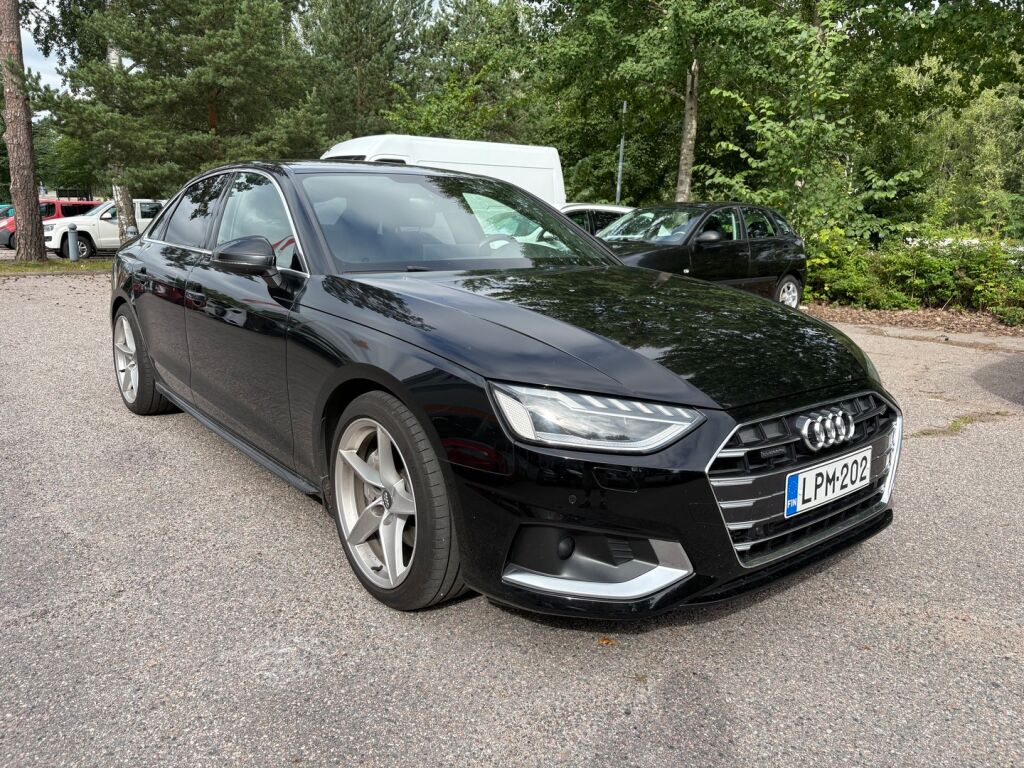 Audi A4 2021 Musta