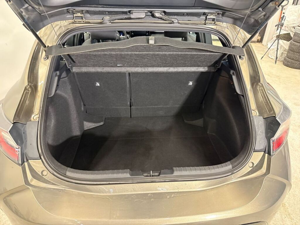 Toyota Corolla 2021 Ruskea (beige)