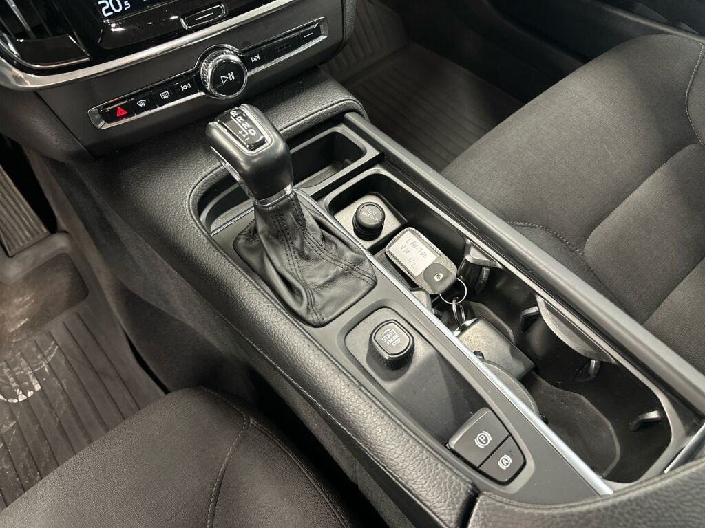 Volvo V90 2018 Valkoinen