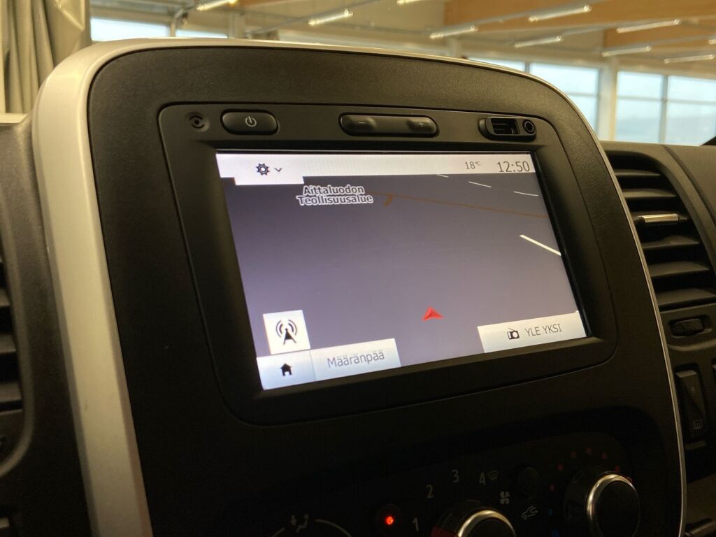 Renault Trafic 2021 Valkoinen