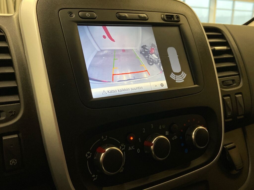 Renault Trafic 2021 Valkoinen