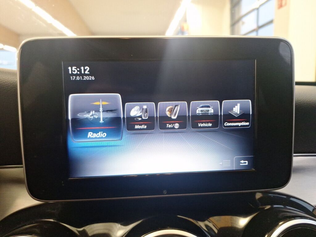 Mercedes-Benz C 2017 Musta