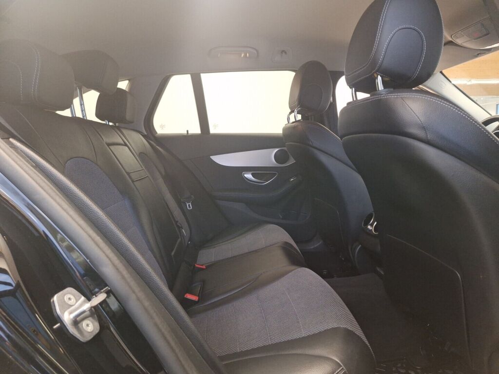 Mercedes-Benz C 2017 Musta