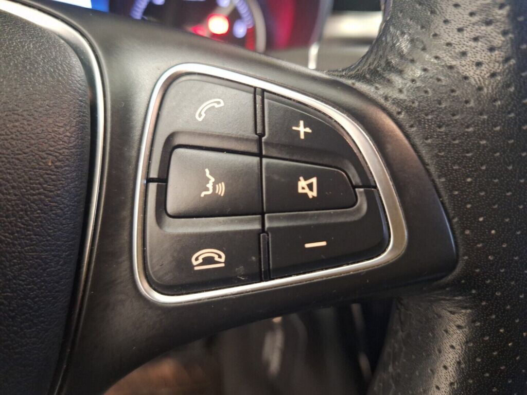 Mercedes-Benz C 2017 Musta