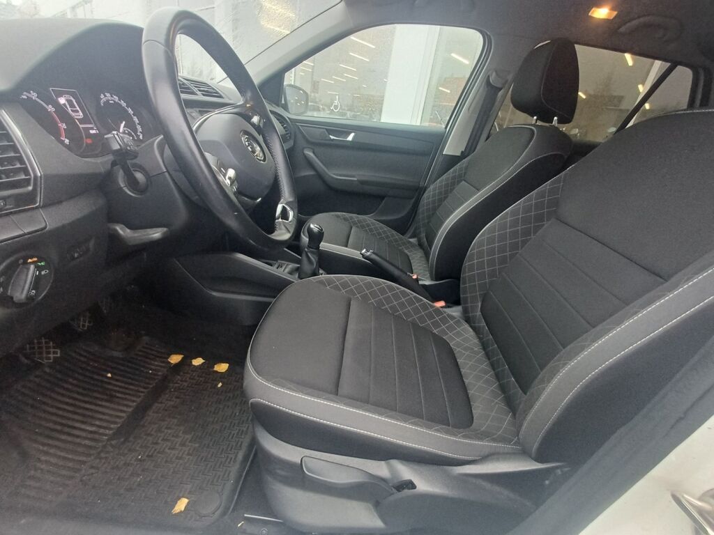 Skoda Fabia 2021 Valkoinen