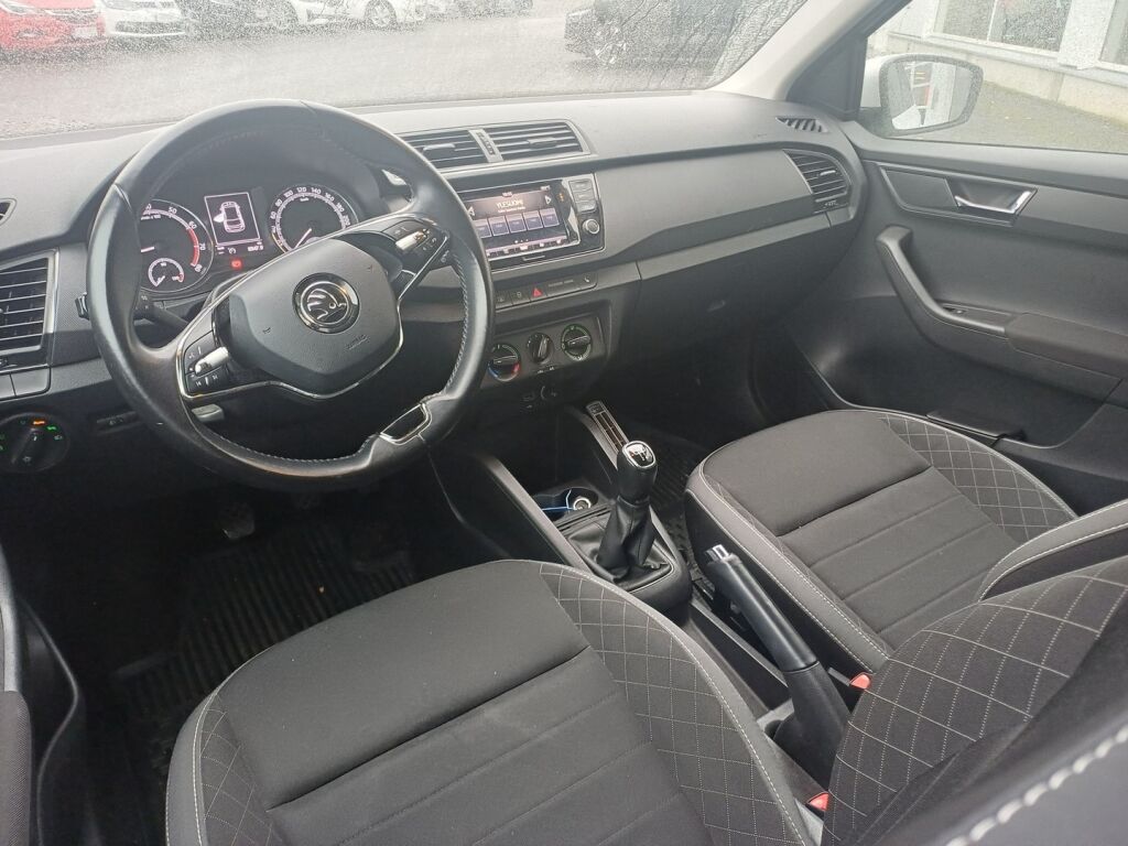 Skoda Fabia 2021 Valkoinen