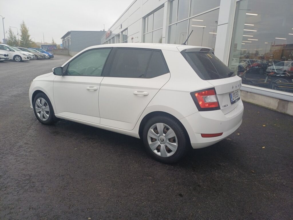 Skoda Fabia 2021 Valkoinen