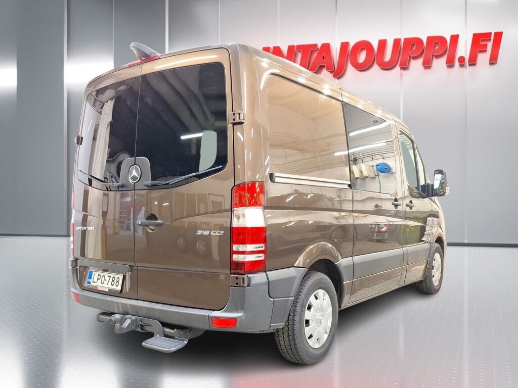 Mercedes-Benz Sprinter 2017 Ruskea (beige)