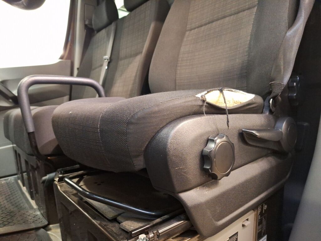 Mercedes-Benz Sprinter 2017 Ruskea (beige)