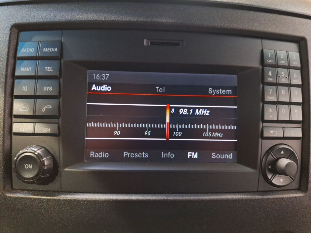 Mercedes-Benz Sprinter 2017 Ruskea (beige)