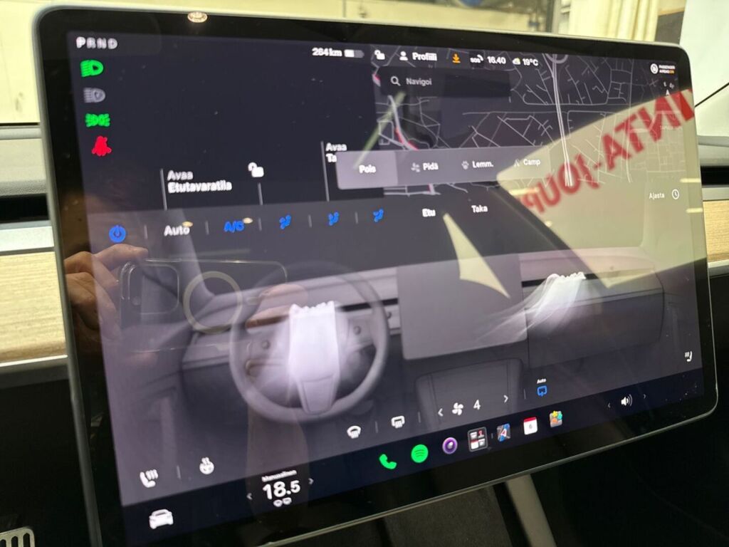 Tesla Model 3 2021 Valkoinen