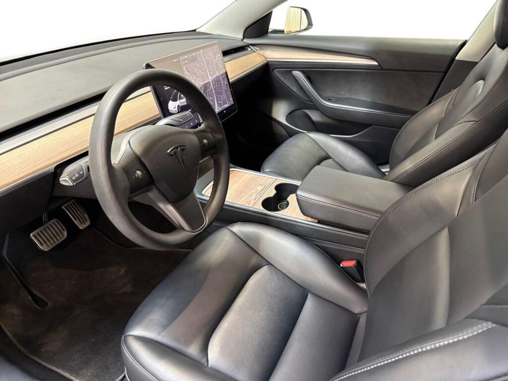 Tesla Model 3 2021 Valkoinen