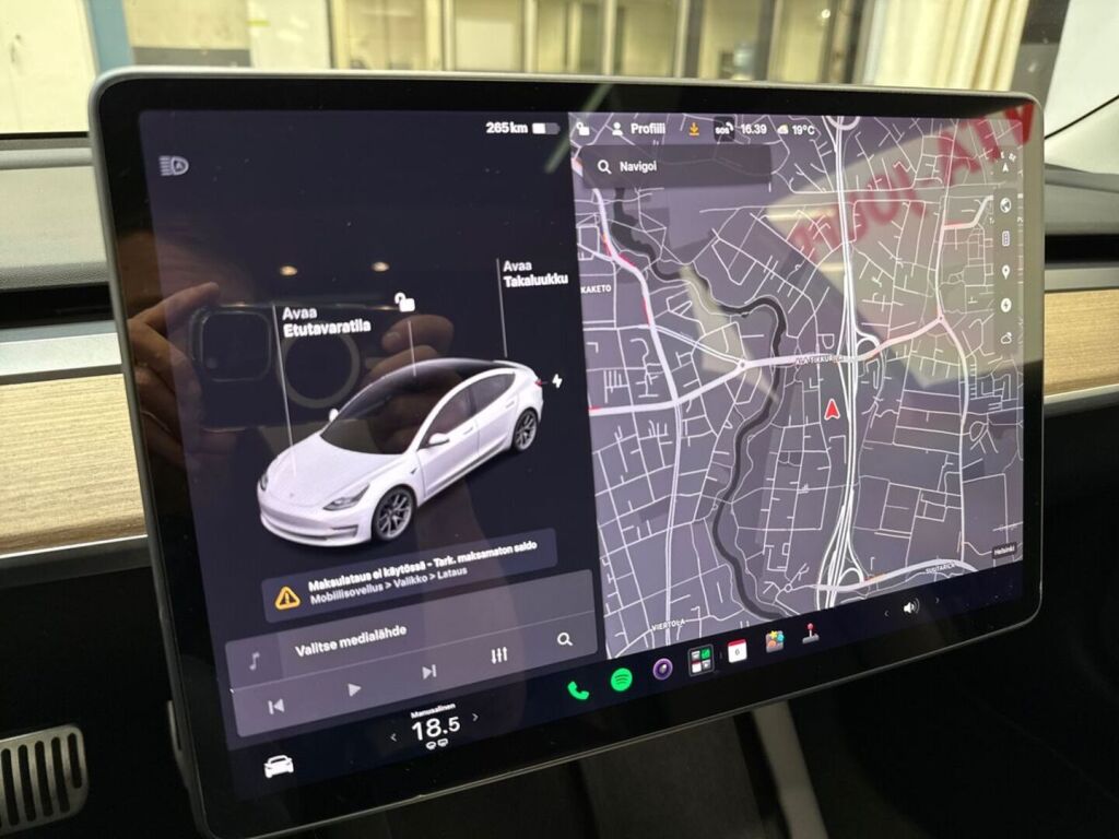 Tesla Model 3 2021 Valkoinen