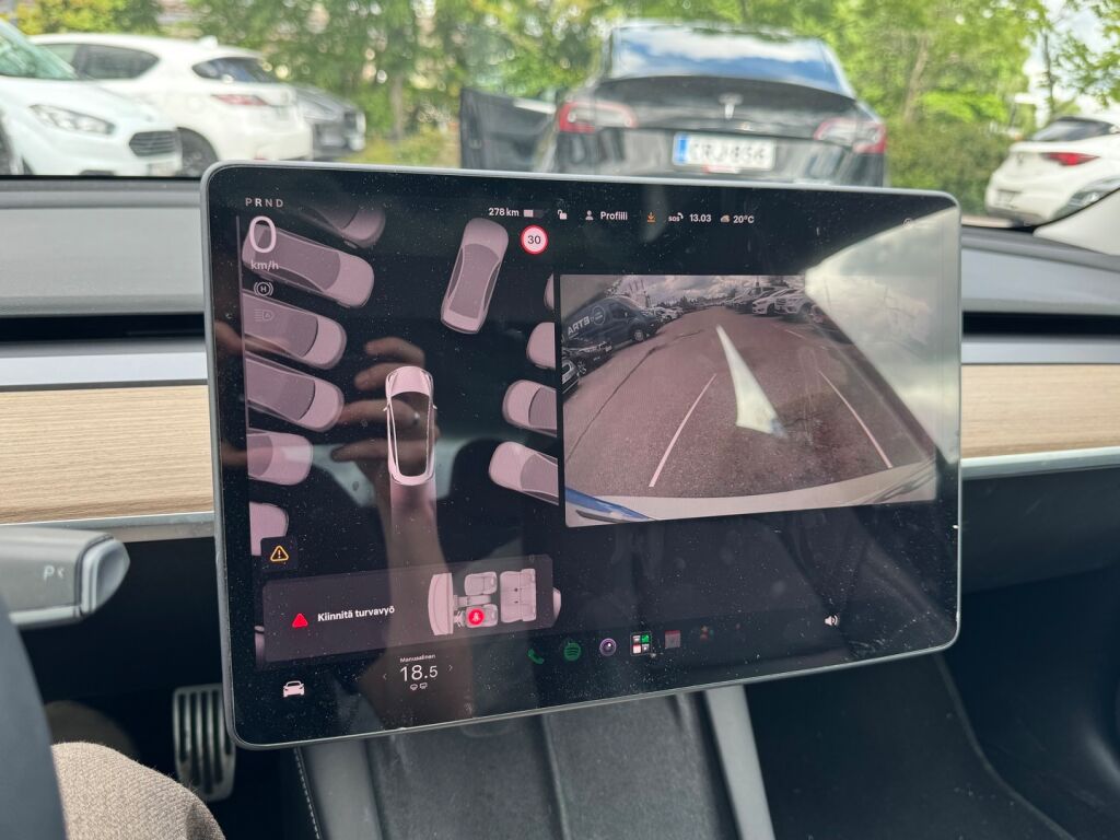 Tesla Model 3 2021 Valkoinen