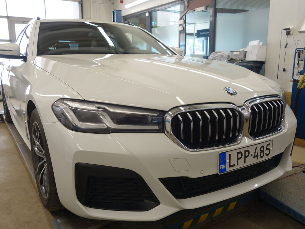 BMW 530 2021 Valkoinen