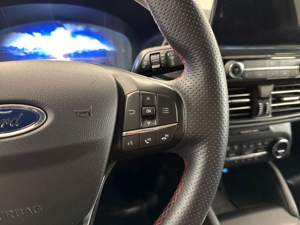 Ford Kuga 2021 Valkoinen