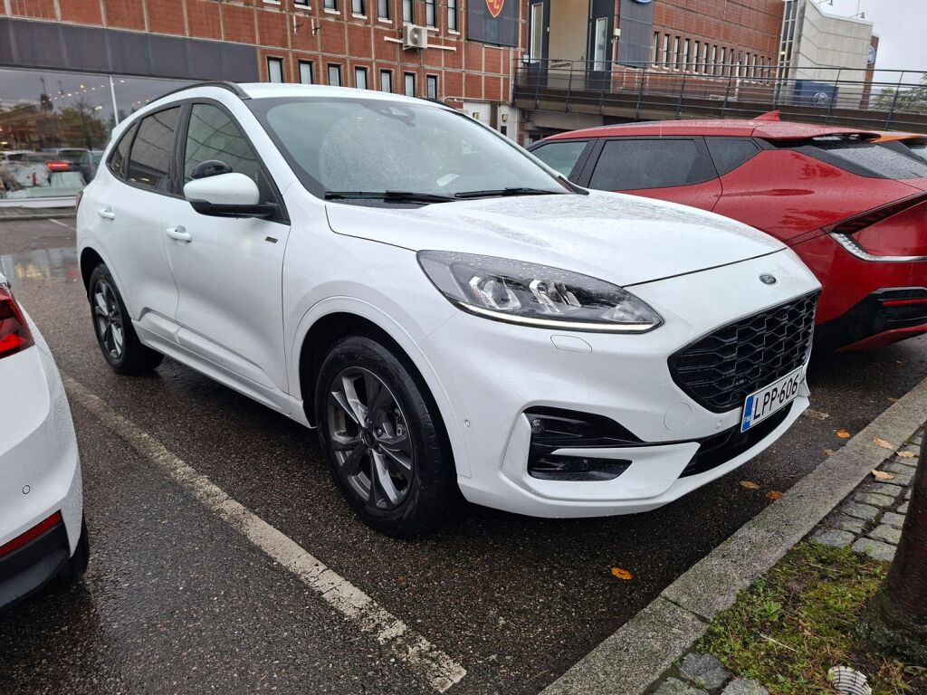 Ford Kuga 2021 Valkoinen