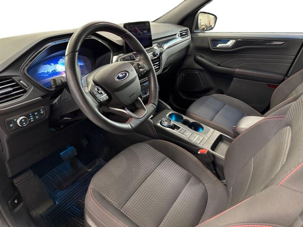 Ford Kuga 2021 Valkoinen