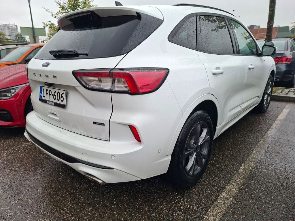 Ford Kuga 2021 Valkoinen