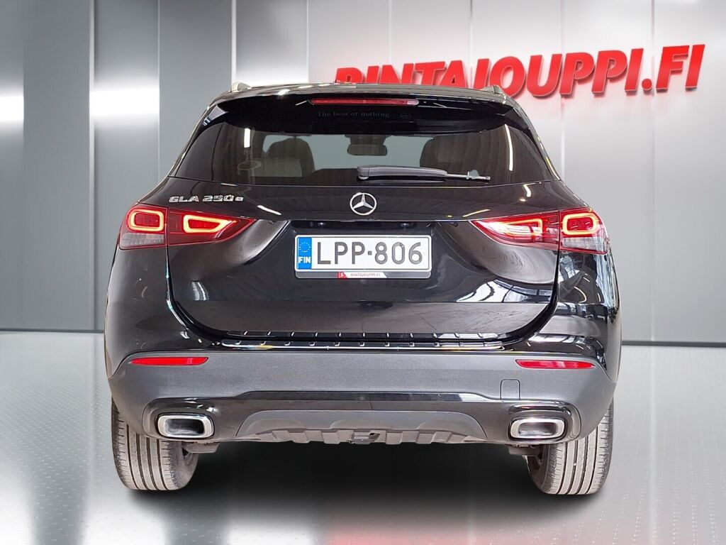 Mercedes-Benz GLA 2021 Musta