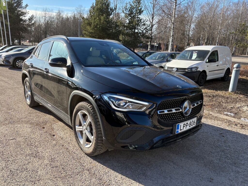 Mercedes-Benz GLA 2021 Musta