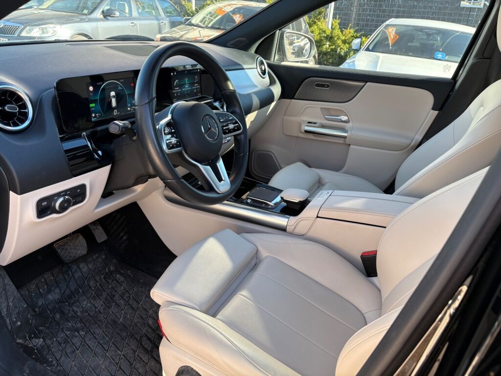 Mercedes-Benz GLA 2021 Musta