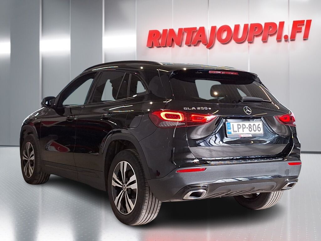 Mercedes-Benz GLA 2021 Musta