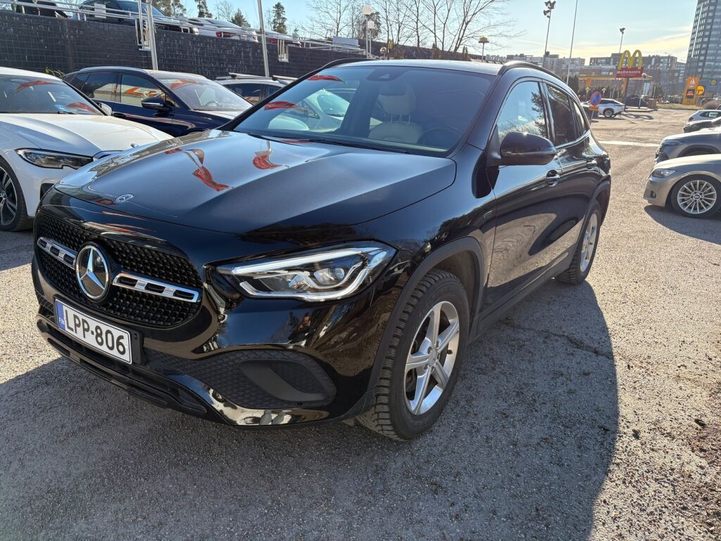 Mercedes-Benz GLA 2021 Musta