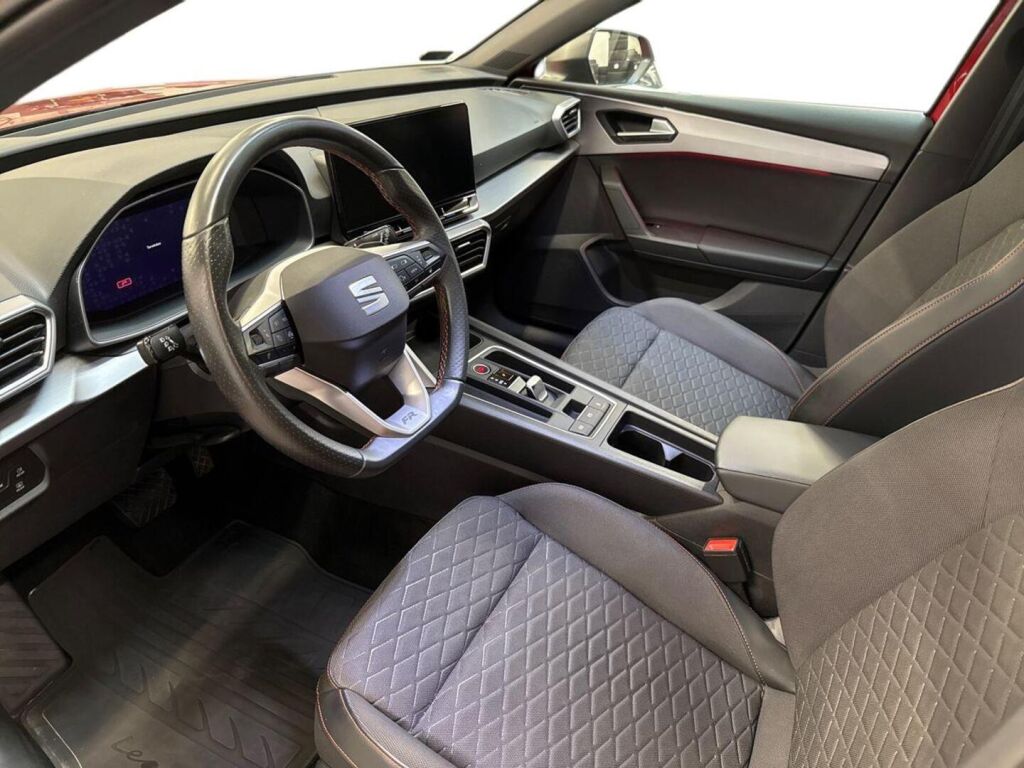 Seat Leon Sportstourer 2021 Punainen