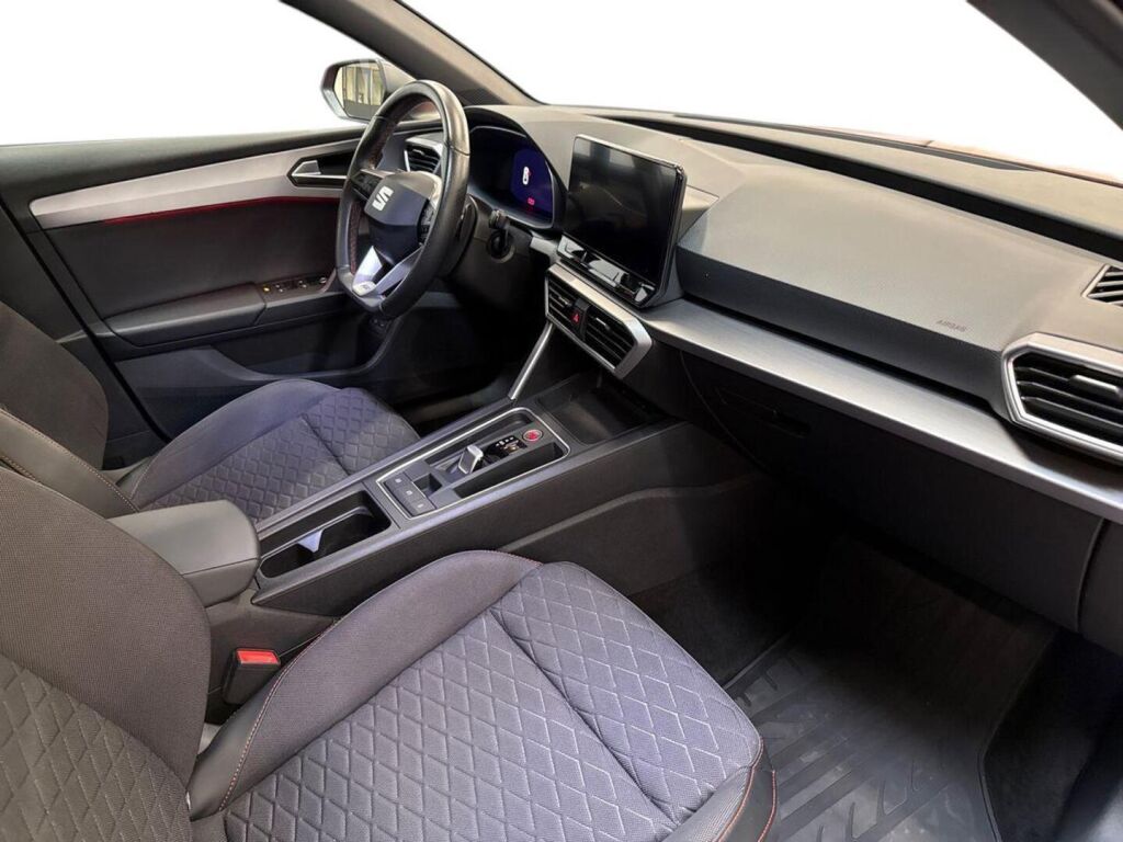 Seat Leon Sportstourer 2021 Punainen