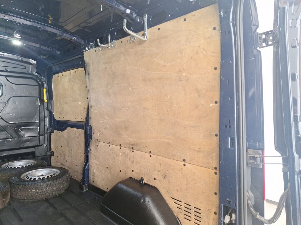 Ford Transit 2015 Sininen