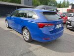 Skoda Octavia 2021 Sininen
